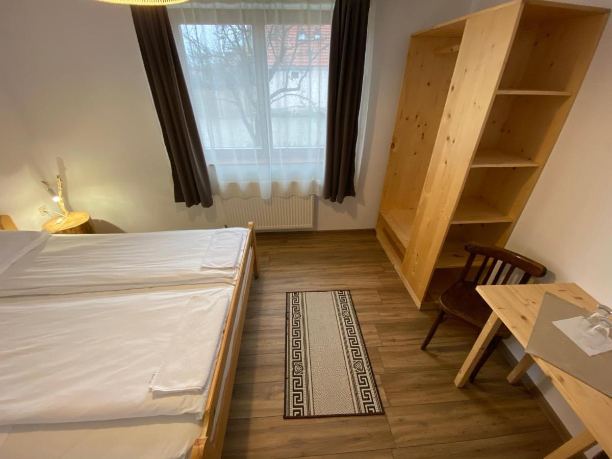 Famíves vendégház Racul Extérieur photo