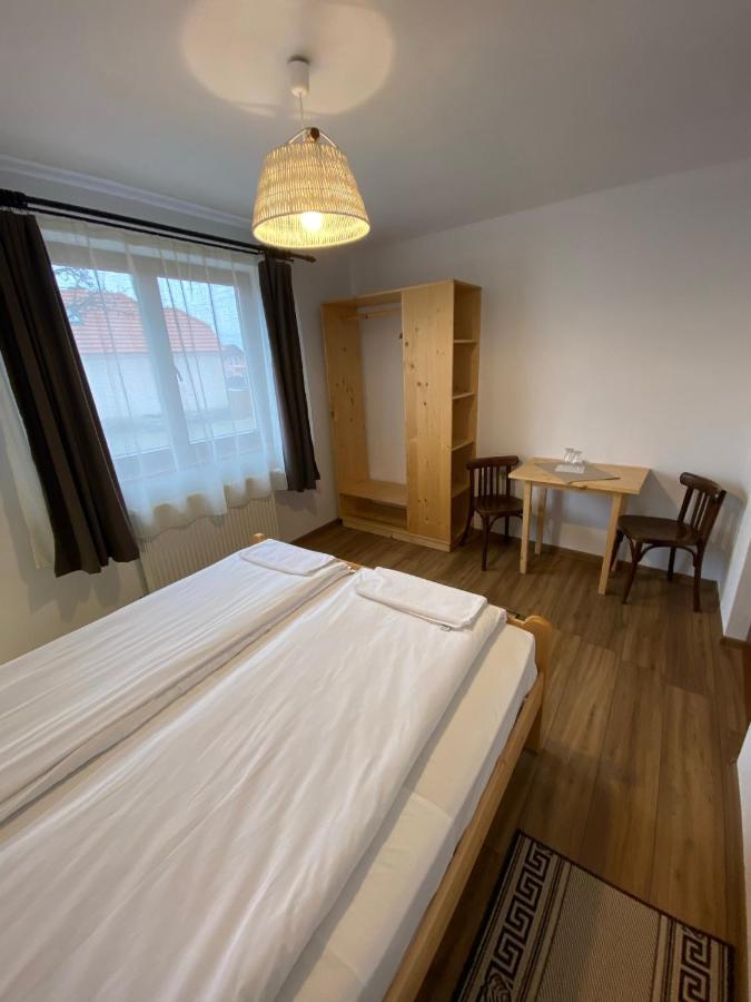 Famíves vendégház Racul Extérieur photo